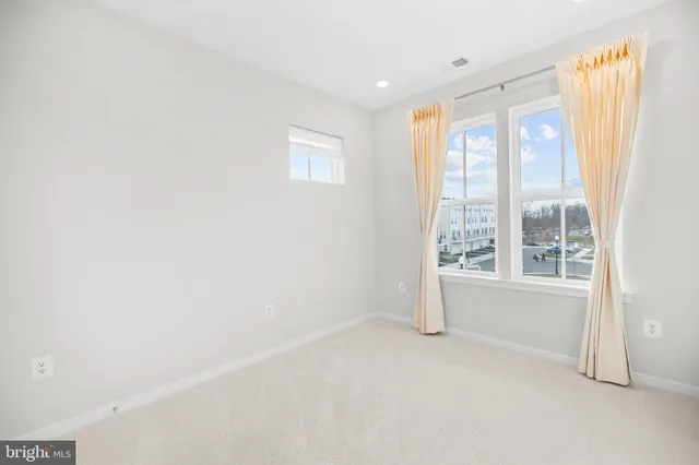 $898,500 | 23158 Horseshoe Trl Square, Ashburn, VA 20148