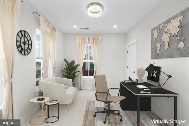 $898,500 | 23158 Horseshoe Trl Square, Ashburn, VA 20148