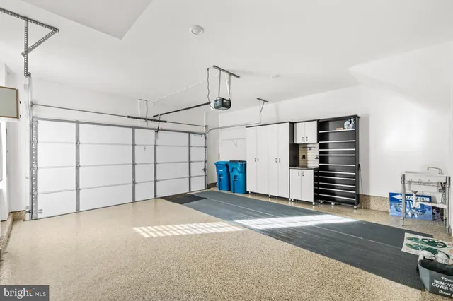 $898,500 | 23158 Horseshoe Trl Square, Ashburn, VA 20148