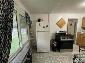 $139,900 | 1600 Woodward Heights, Ferndale, MI 48220