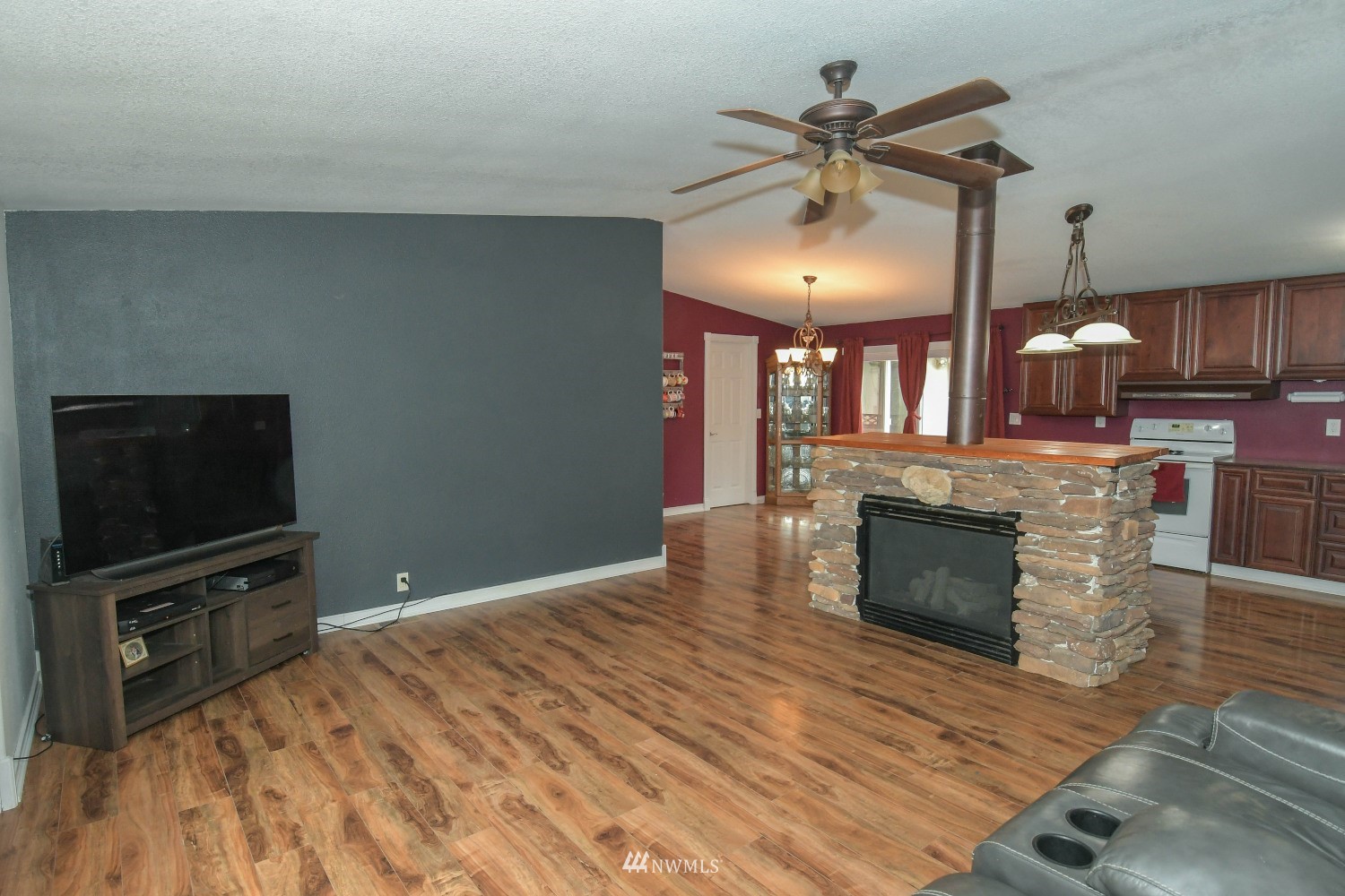 75 Malone Hill Road Elma, WA 98541 - Photo 6 of 39 Gallery Image 6