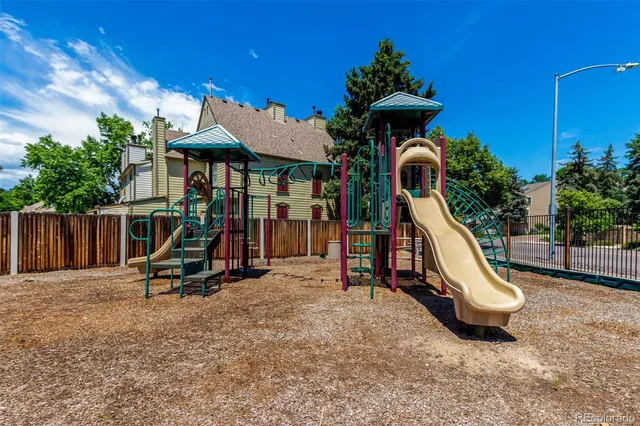 $275,000 | 1885 South Quebec Way, Unit B22, Denver, CO 80231