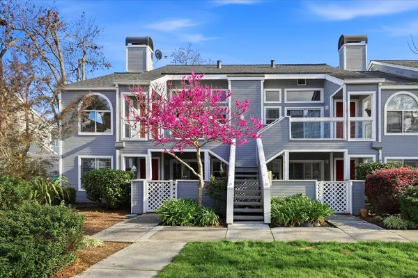 $849,000 | 727 Port Walk Place, Redwood City, CA 94065
