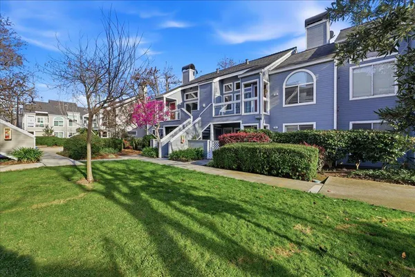 $849,000 | 727 Port Walk Place, Redwood City, CA 94065