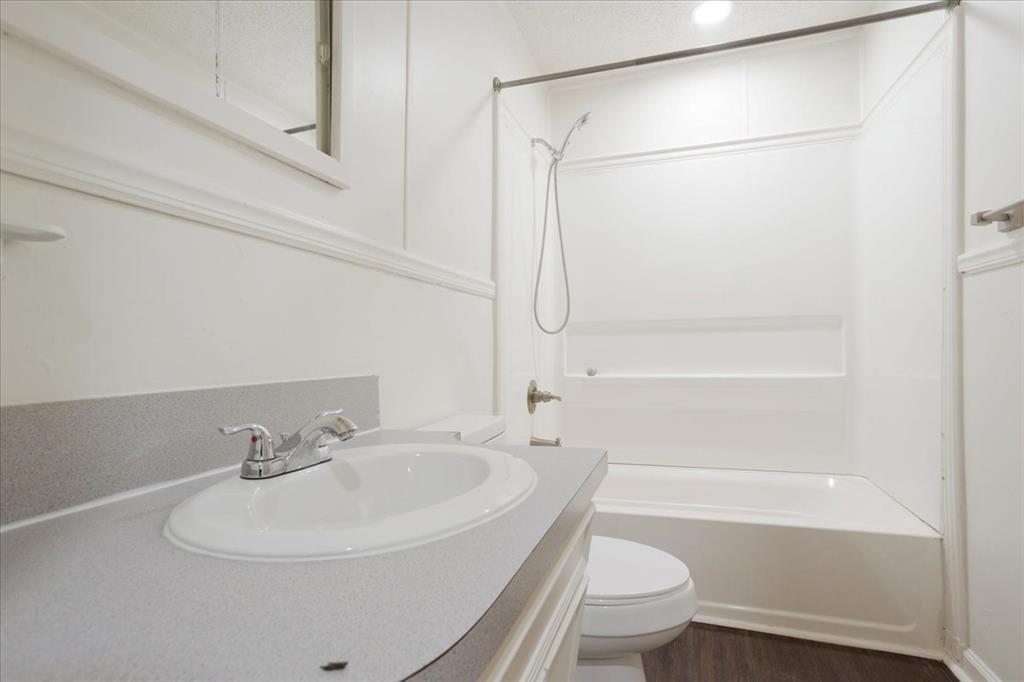 1829 Ridgewood Road Denison, TX 75020 - Photo 13 of 25