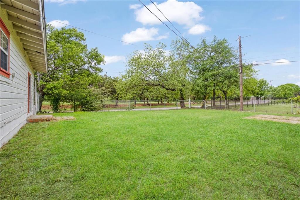 1829 Ridgewood Road Denison, TX 75020 - Photo 25 of 25