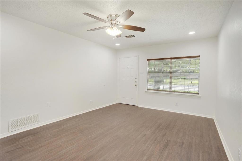 1829 Ridgewood Road Denison, TX 75020 - Photo 6 of 25