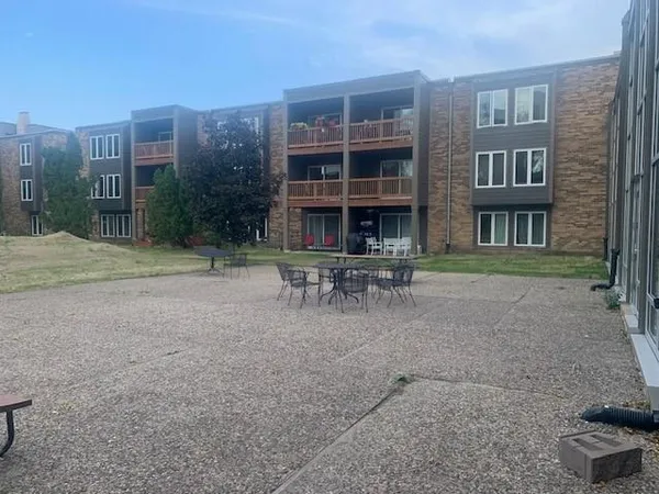 $2,650 | 450 Ford Road, Unit 319, St. Louis Park, MN 55426