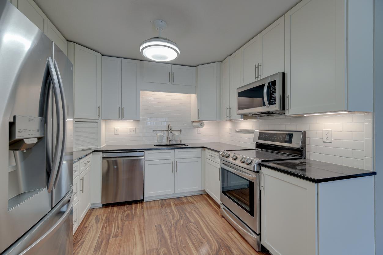 450 Ford Road, Unit 319 St. Louis Park, MN 55426 - Photo 2 of 23