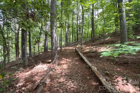 $1,100,000 | 153 SkyView Circle, Asheville, NC 28804