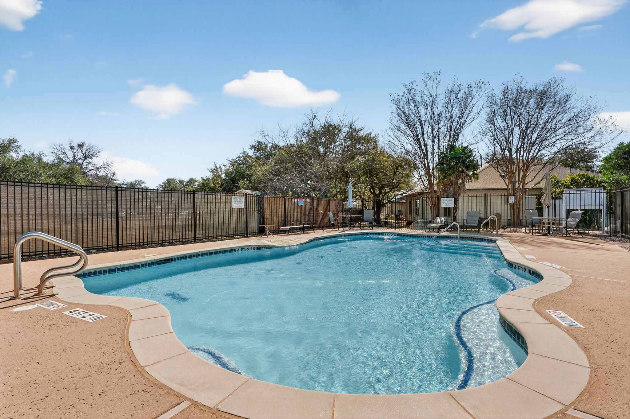 6801 Beckett Road, Unit 114R Austin, TX 78749 - Photo 20 of 21 a view of outdoor space and yard