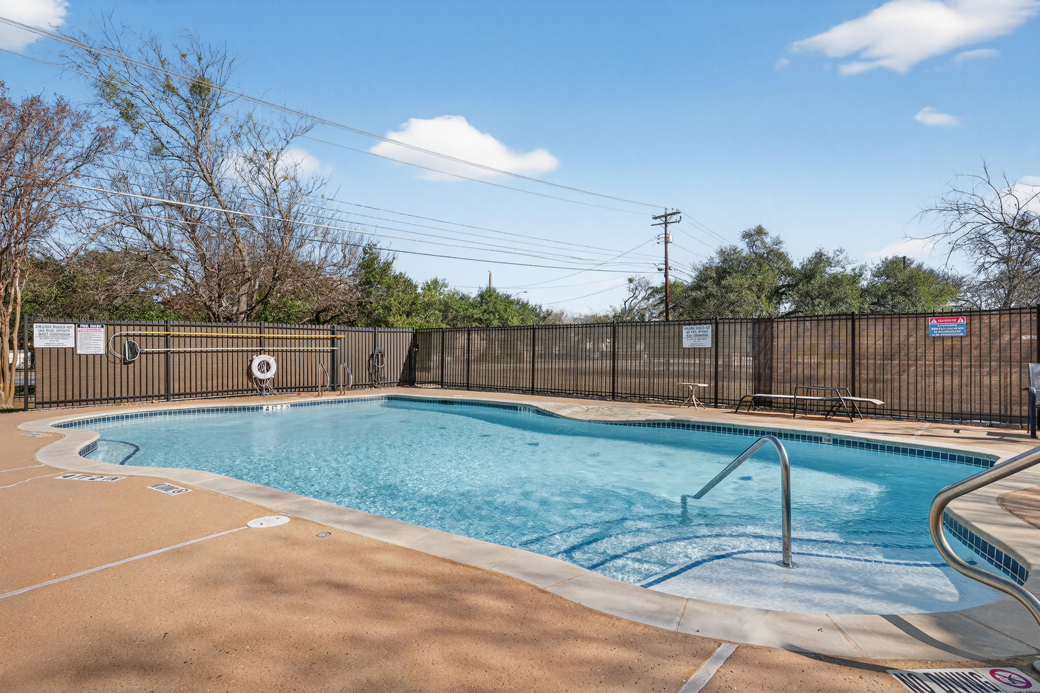 6801 Beckett Road, Unit 114R Austin, TX 78749 - Photo 21 of 21 a view of a tennis court