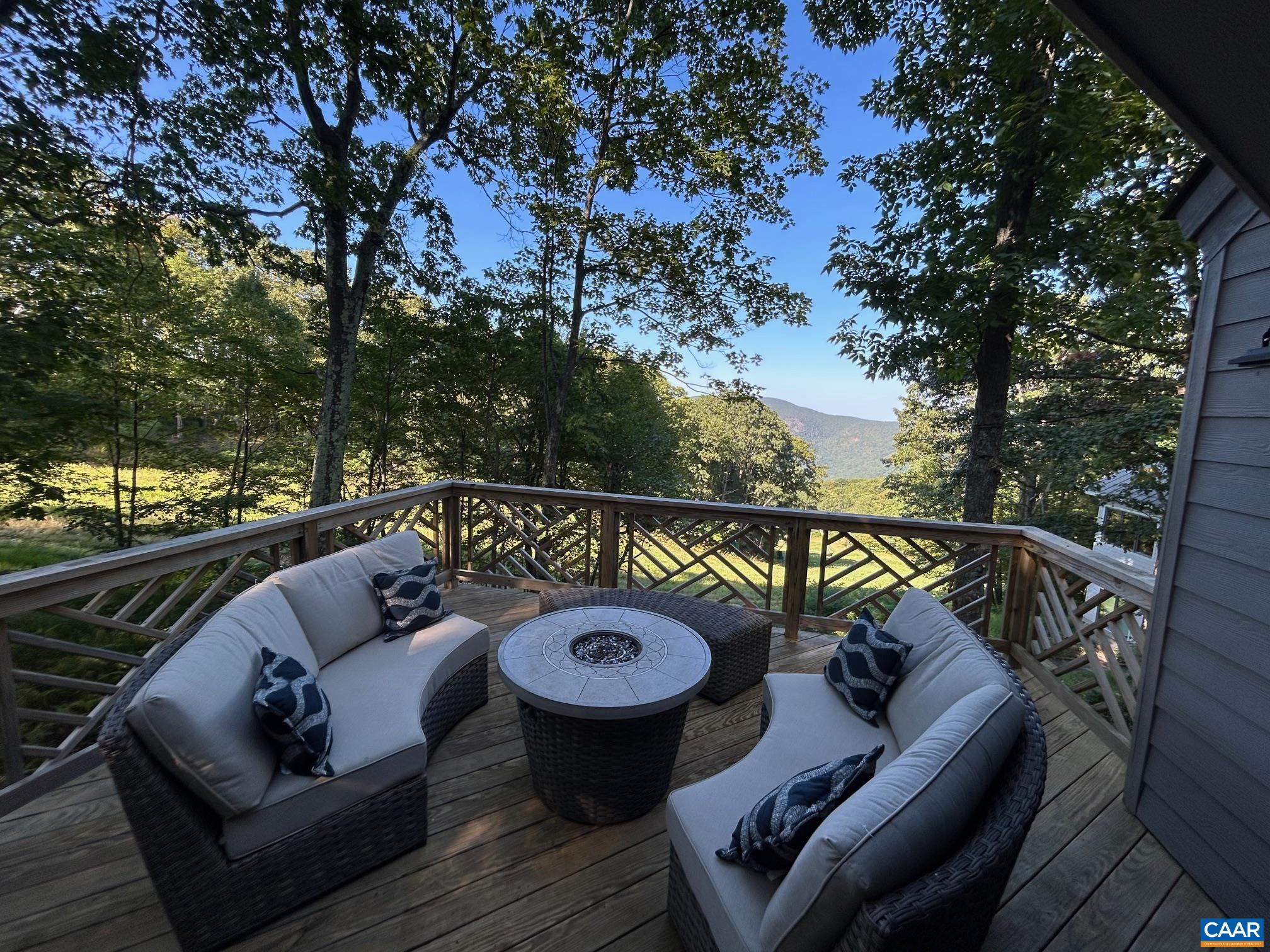 134 Squirrel Tree Lane Roseland, VA 22967 - Photo 2 of 40 a view of deck and patio
