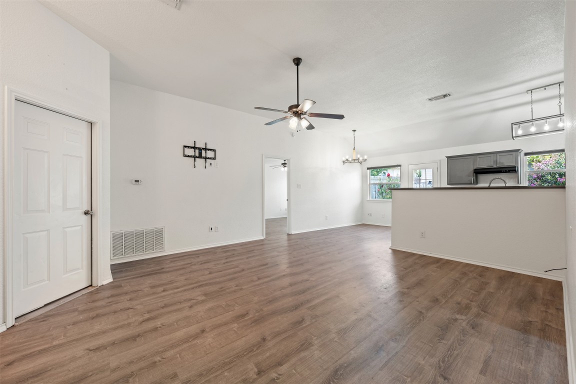 109 Calcite Lane Jarrell, TX 76537 - Photo 6 of 40