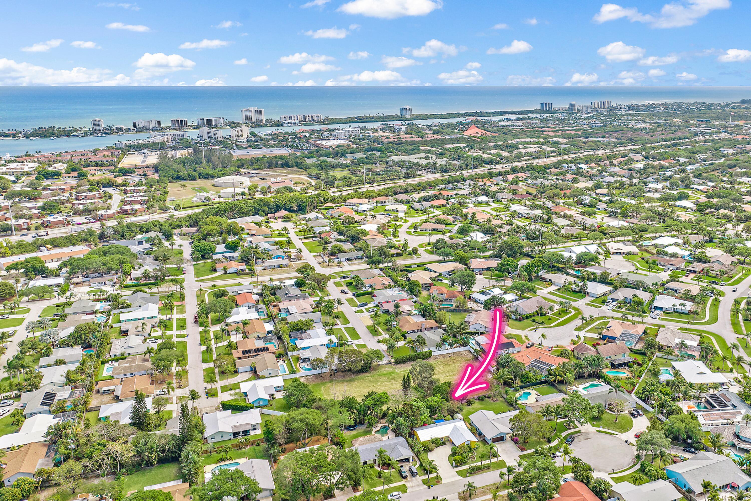 154 Chapel Lane Tequesta, FL 33469 - Photo 27 of 28 a view of a city