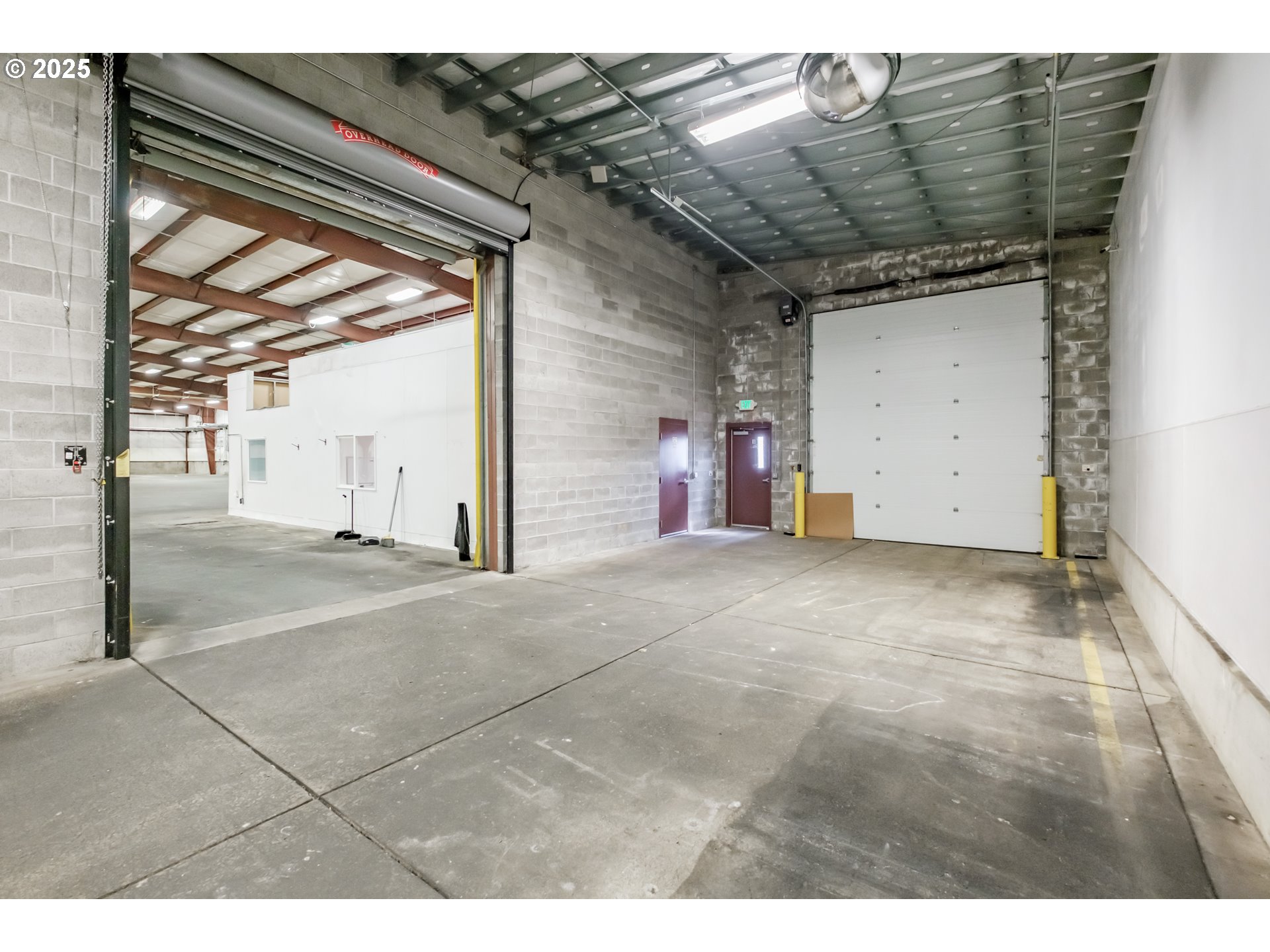 595 North Fir Villa Road Dallas, OR 97338 - Photo 18 of 37 a view of empty room with wooden floor