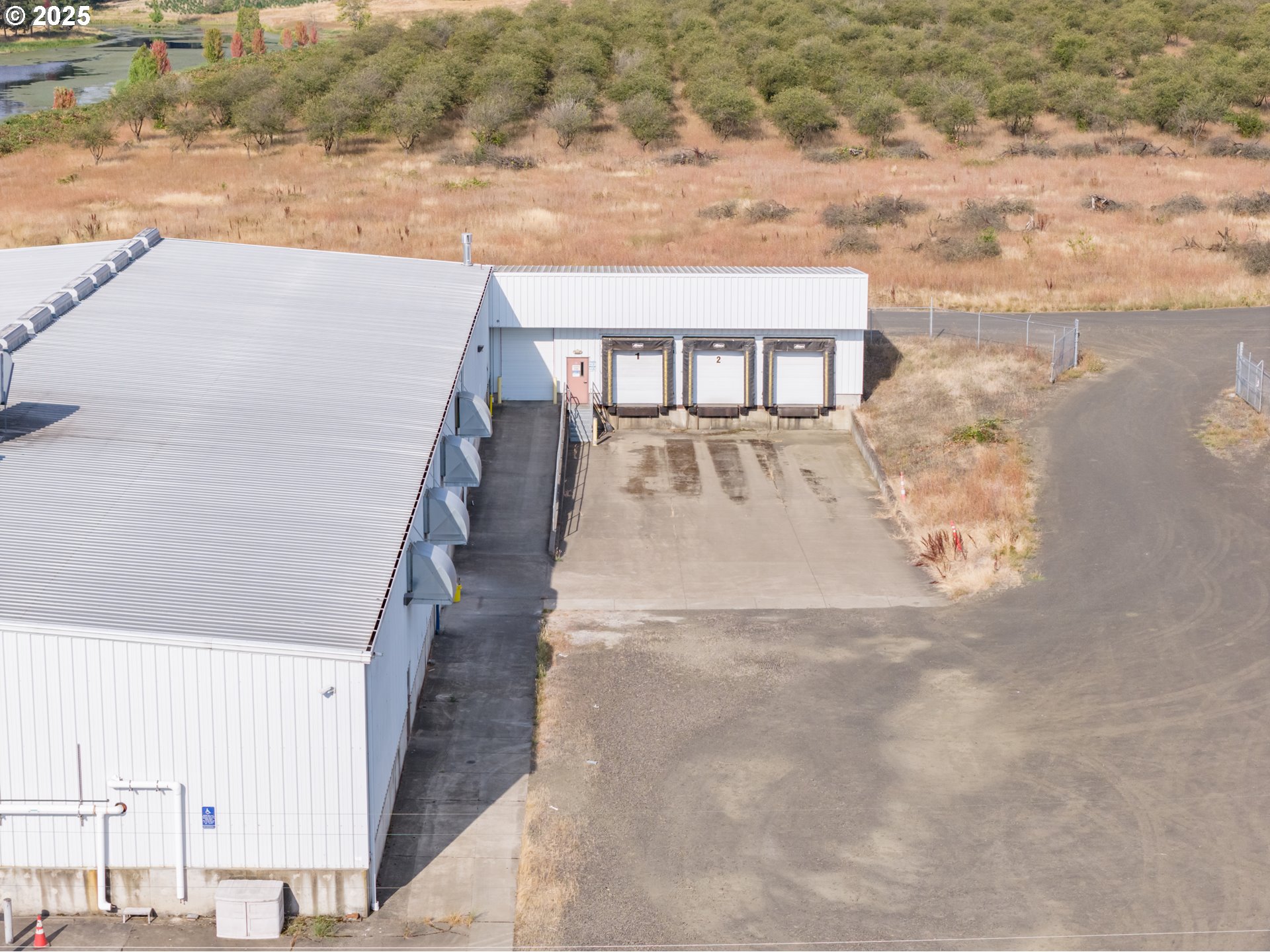 595 North Fir Villa Road Dallas, OR 97338 - Photo 7 of 37 a view of a terrace