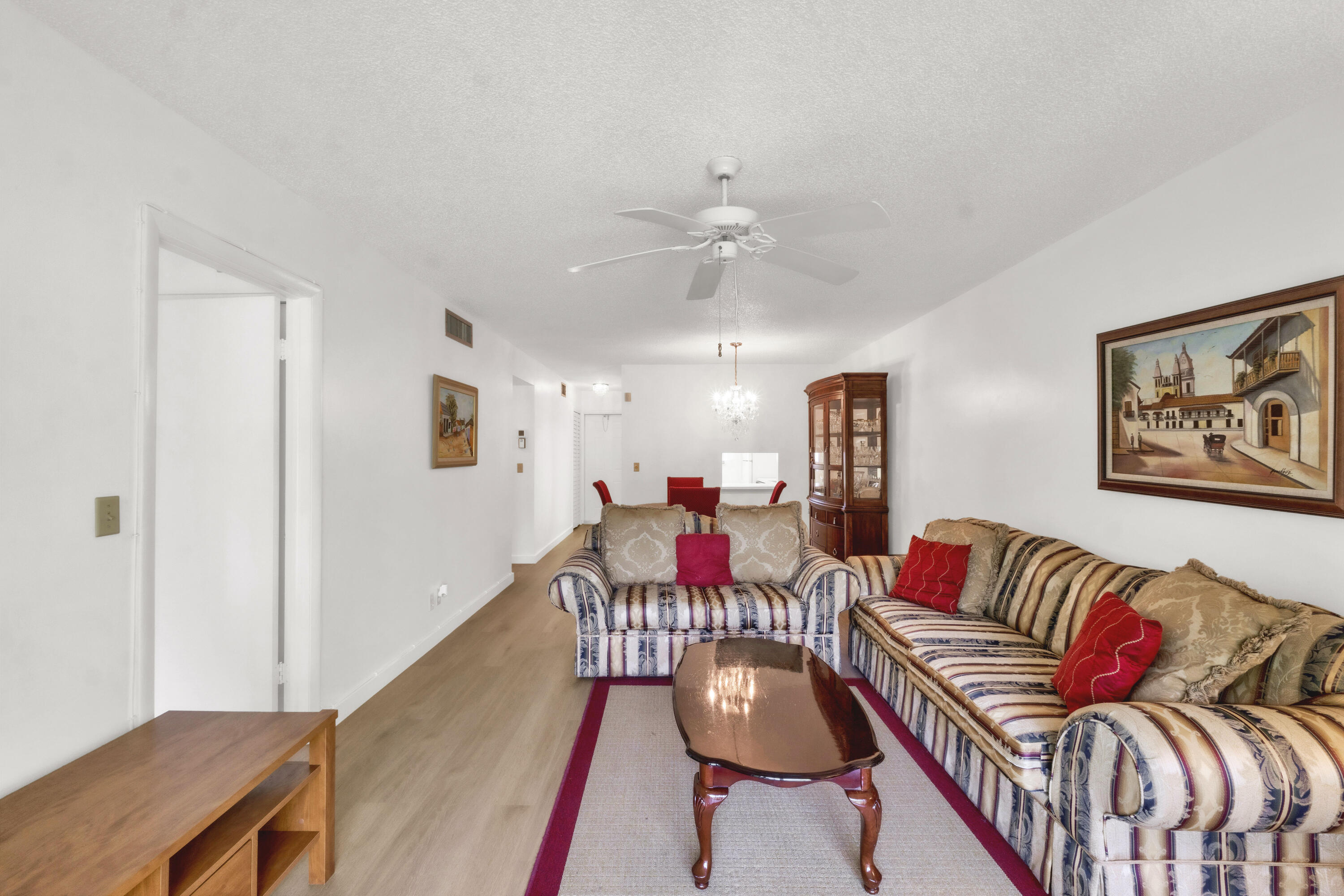 301 Cambridge Road, Unit 202 Hollywood, FL 33024 - Photo 13 of 38 Living Room