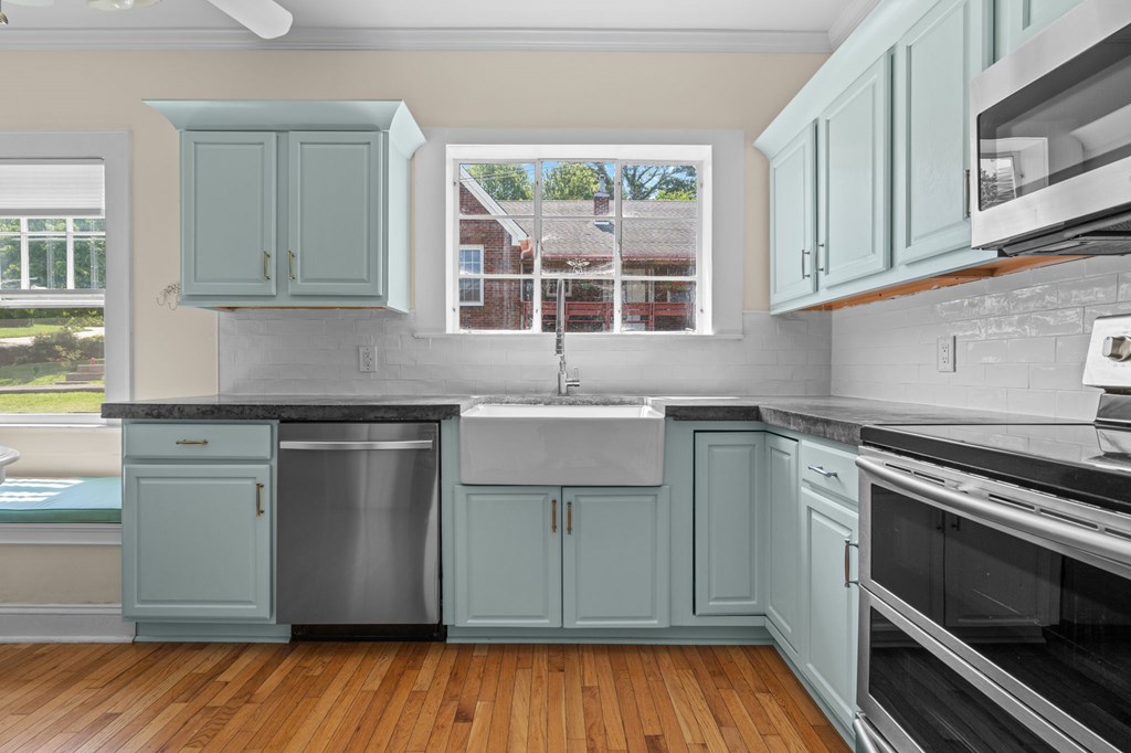 46 Dillard Street Murphy, NC 28906 - Photo 22 of 51