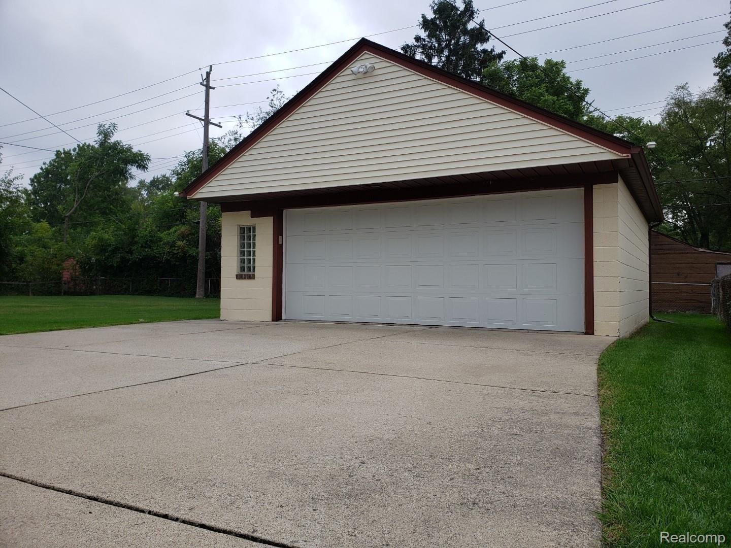 21706 Inkster Road Southfield, MI 48033 - Photo 30 of 34 04.jpg