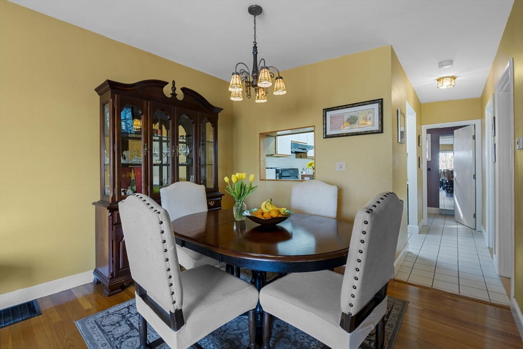 26 Stony Brook Road, Unit B Marblehead, MA 01945 - Photo 8 of 21 Gallery Image 8