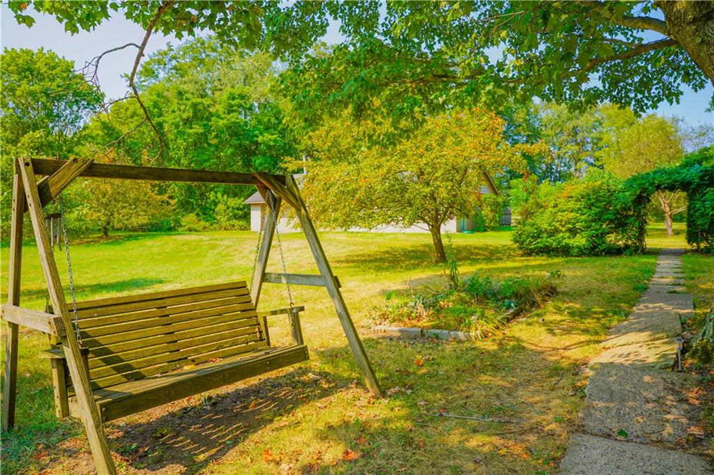 828 Brownhome Road New Castle, PA 16101 - Photo 12 of 47