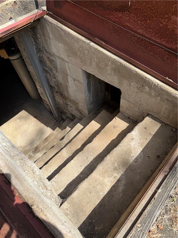 828 Brownhome Road New Castle, PA 16101 - Photo 35 of 47