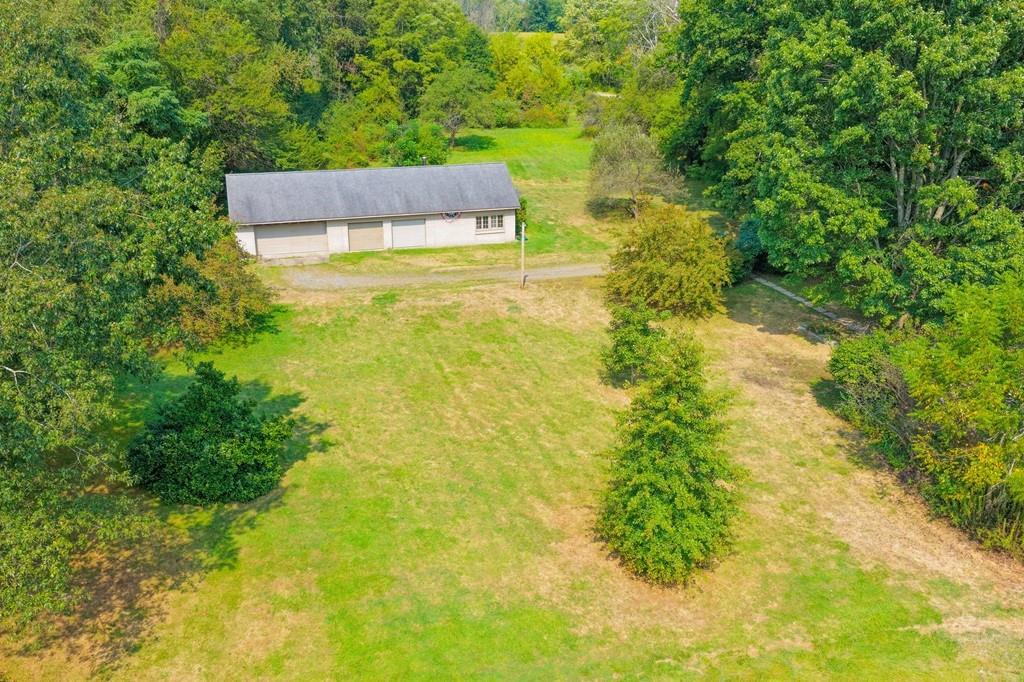 828 Brownhome Road New Castle, PA 16101 - Photo 47 of 47 a view of a back yard