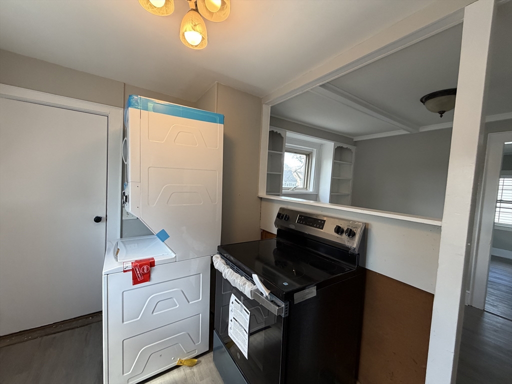 93 Friend Street, Unit 2 Amesbury, MA 01913 - Photo 2 of 15