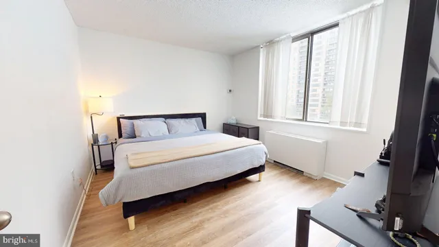 $1,999 | 3701 South George Mason Drive, Unit 501N, Falls Church, VA 22041