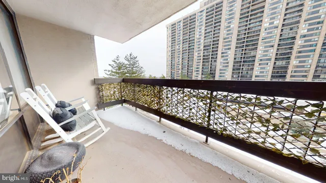 $1,999 | 3701 South George Mason Drive, Unit 501N, Falls Church, VA 22041