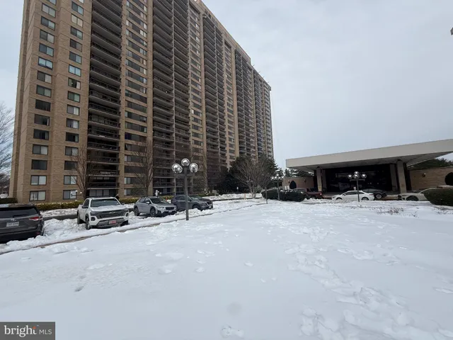 $1,999 | 3701 South George Mason Drive, Unit 501N, Falls Church, VA 22041