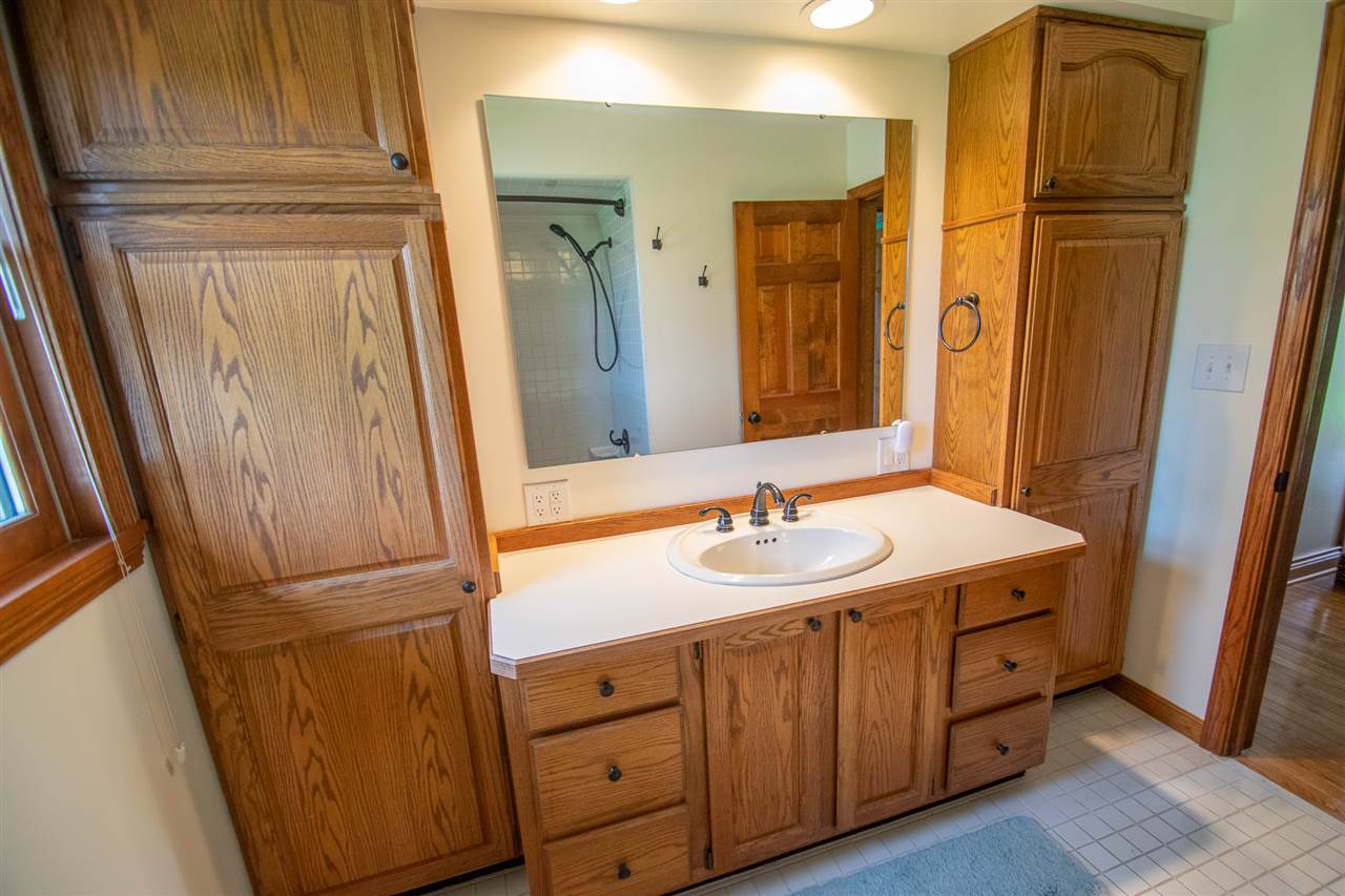 1790 Schust Road Saginaw, MI 48604 - Photo 15 of 36 Gallery Image 15