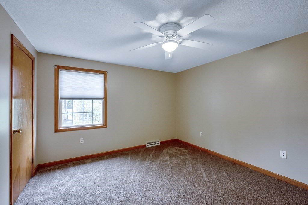 24 Chilson Street Springfield, MA 01118 - Photo 20 of 38