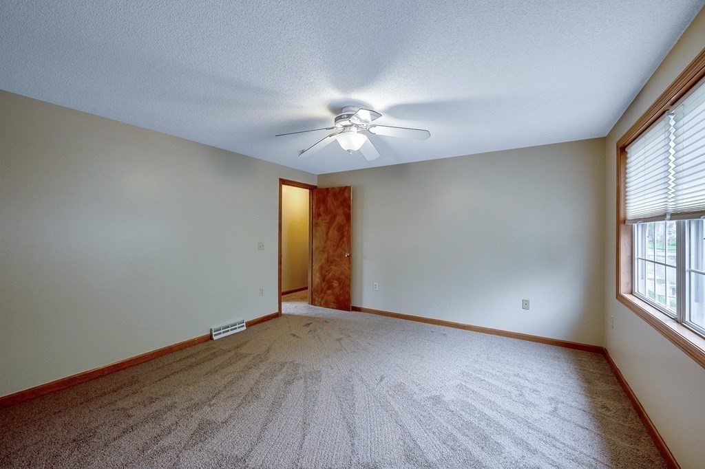24 Chilson Street Springfield, MA 01118 - Photo 25 of 38