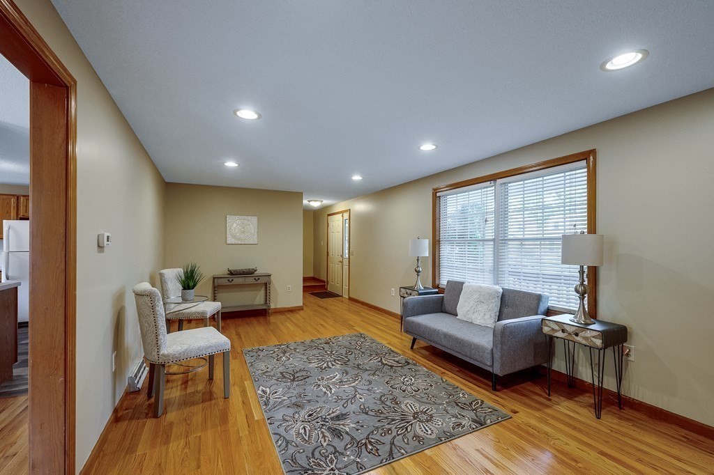 24 Chilson Street Springfield, MA 01118 - Photo 6 of 38