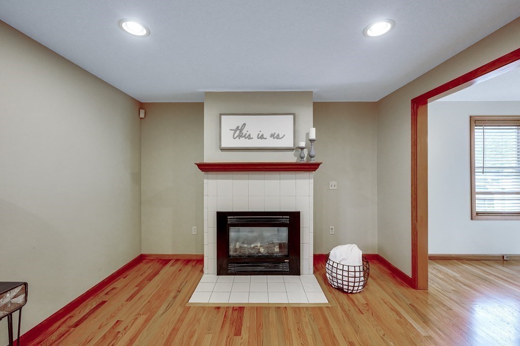 24 Chilson Street Springfield, MA 01118 - Photo 7 of 38