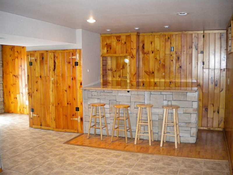 1124 Fells Church Road Belle Vernon, PA 15012 - Photo 9 of 15 Den/Family/Great Room. Bar for entertaining!