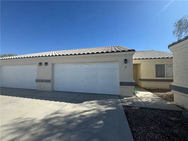 $1,350 | 3442 Sunriver Road, Bullhead City, AZ 86429
