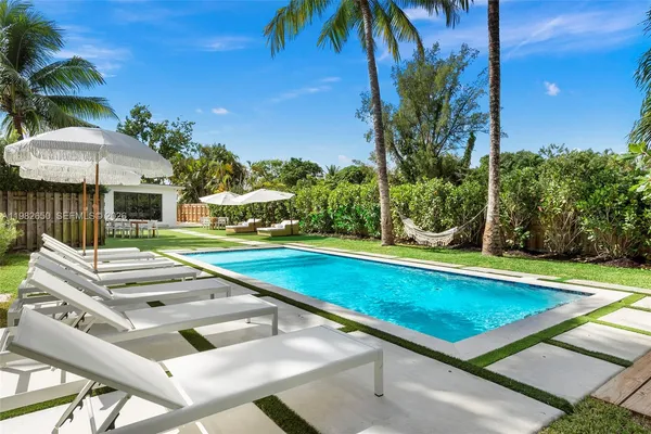 $3,499,000 | 995 Northeast 107th Street, Miami, FL 33161