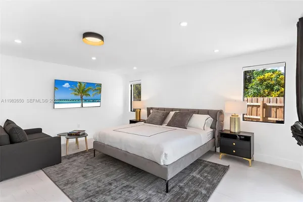 $3,499,000 | 995 Northeast 107th Street, Miami, FL 33161