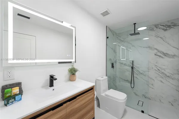 $3,499,000 | 995 Northeast 107th Street, Miami, FL 33161