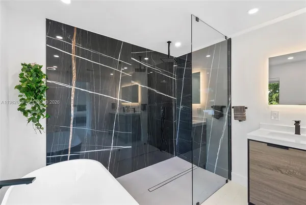 $3,499,000 | 995 Northeast 107th Street, Miami, FL 33161