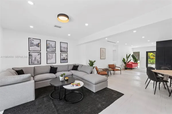 $3,499,000 | 995 Northeast 107th Street, Miami, FL 33161