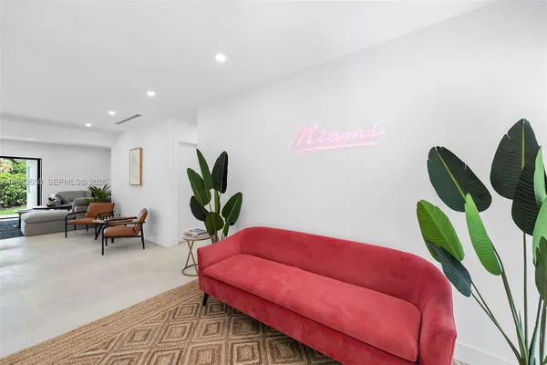 $3,499,000 | 995 Northeast 107th Street, Miami, FL 33161