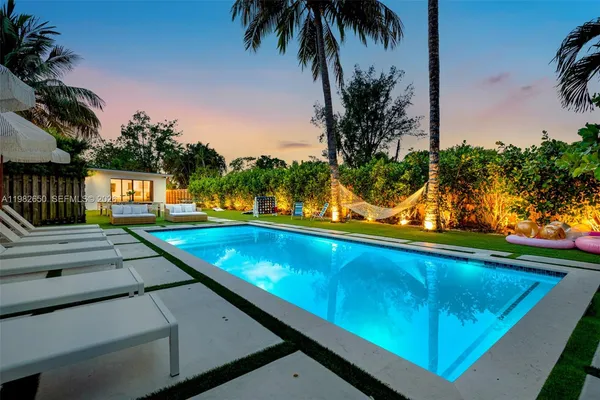 $3,499,000 | 995 Northeast 107th Street, Miami, FL 33161