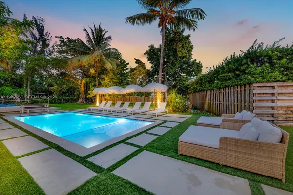 $3,499,000 | 995 Northeast 107th Street, Miami, FL 33161