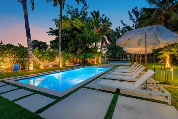 $3,499,000 | 995 Northeast 107th Street, Miami, FL 33161