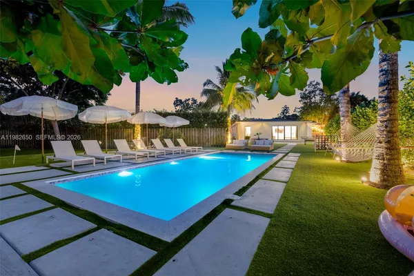 $3,499,000 | 995 Northeast 107th Street, Miami, FL 33161