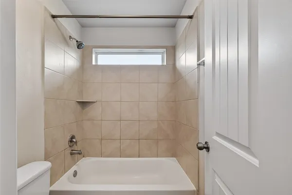 $2,300 | 25048 Adams Canyon Drive, Porter, TX 77365